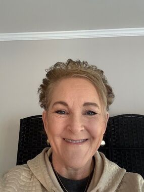 Meet your Posher, Deb